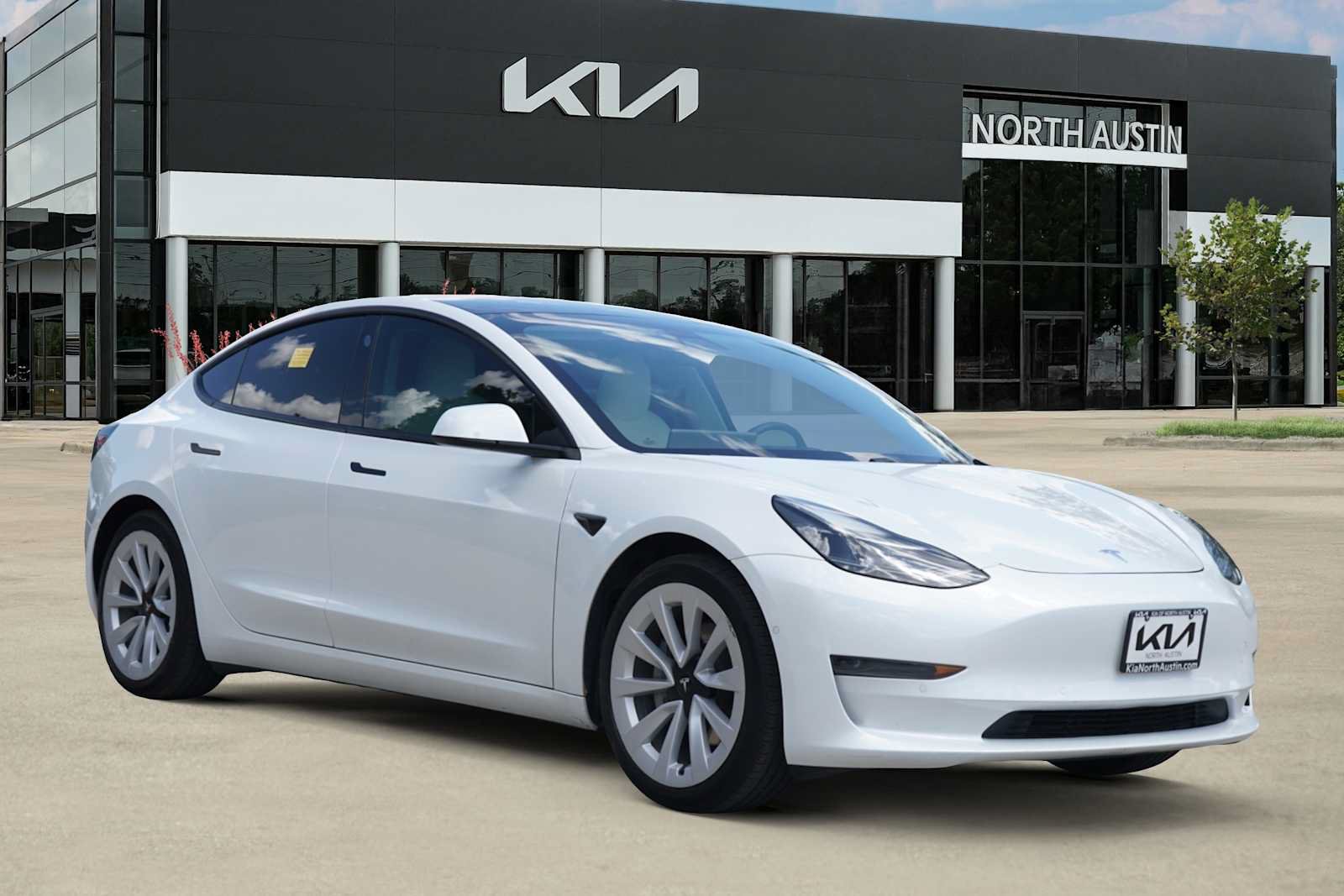 Used 2021 Tesla Model 3 Standard Range Plus RWD image 6