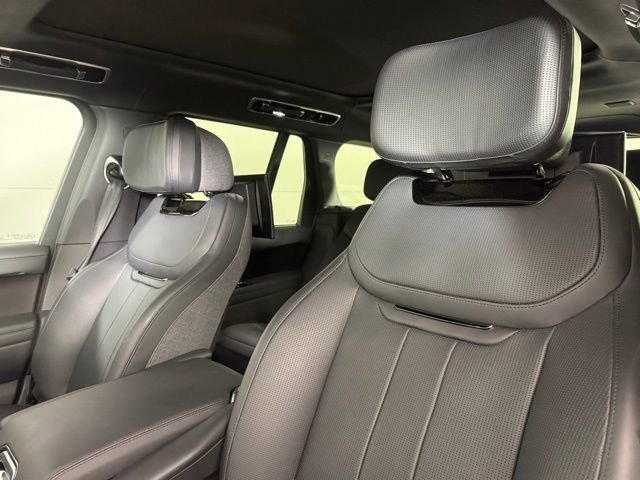 Certified 2025 Land Rover Range Rover SV AWD/4WD image 15