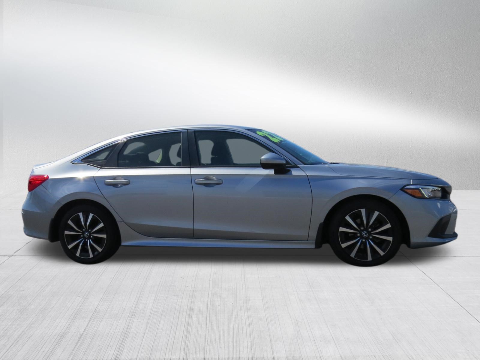Used 2022 Honda Civic EX image 2