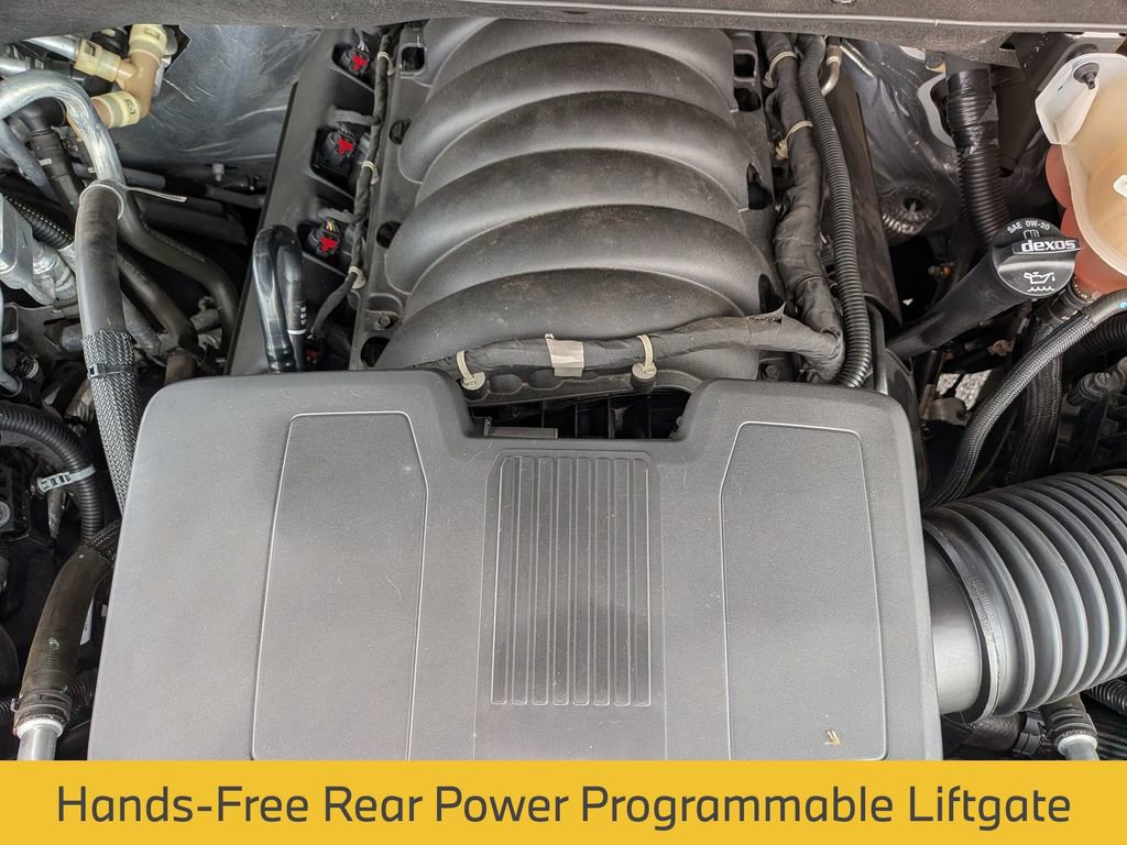 Used 2023 Chevrolet Suburban Z71 w/ Luxury Package image 17