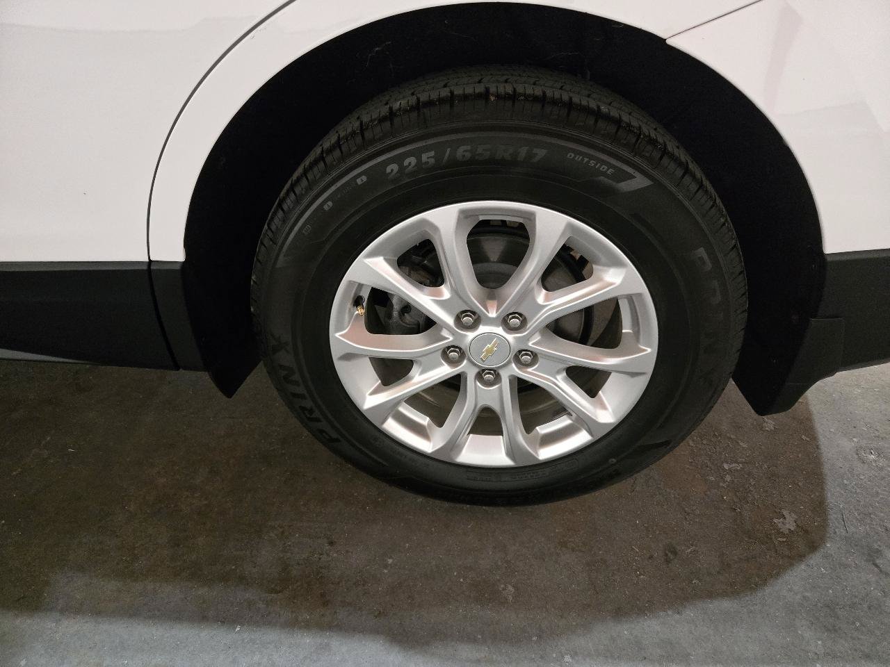 Used 2021 Chevrolet Equinox LS w/ LS Convenience Package FWD image 26