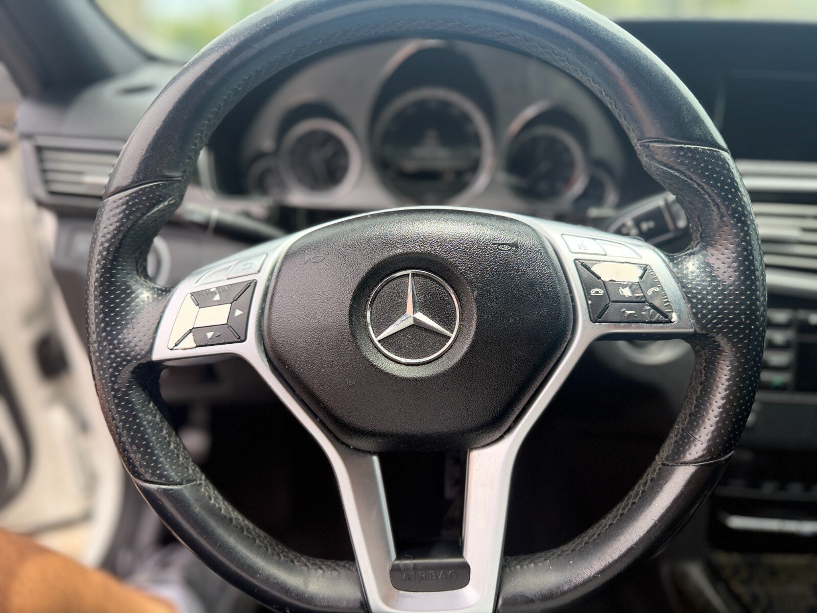 Used 2013 Mercedes-Benz E 350 4MATIC Sedan image 15