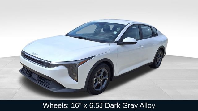 Used 2025 Kia K4 LXS image 3