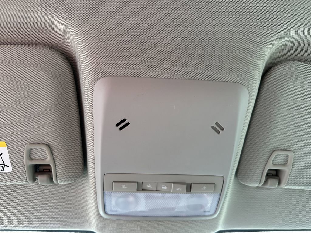 Used 2021 Buick Encore Preferred FWD image 25