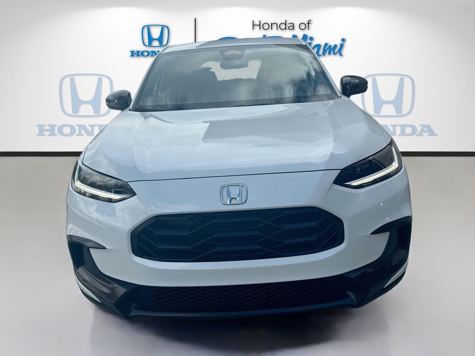 Used 2025 Honda HR-V Sport image 2