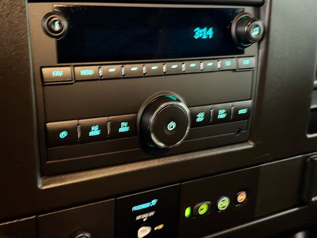 Used 2020 Chevrolet Express 2500 w/ Driver Convenience Package image 15