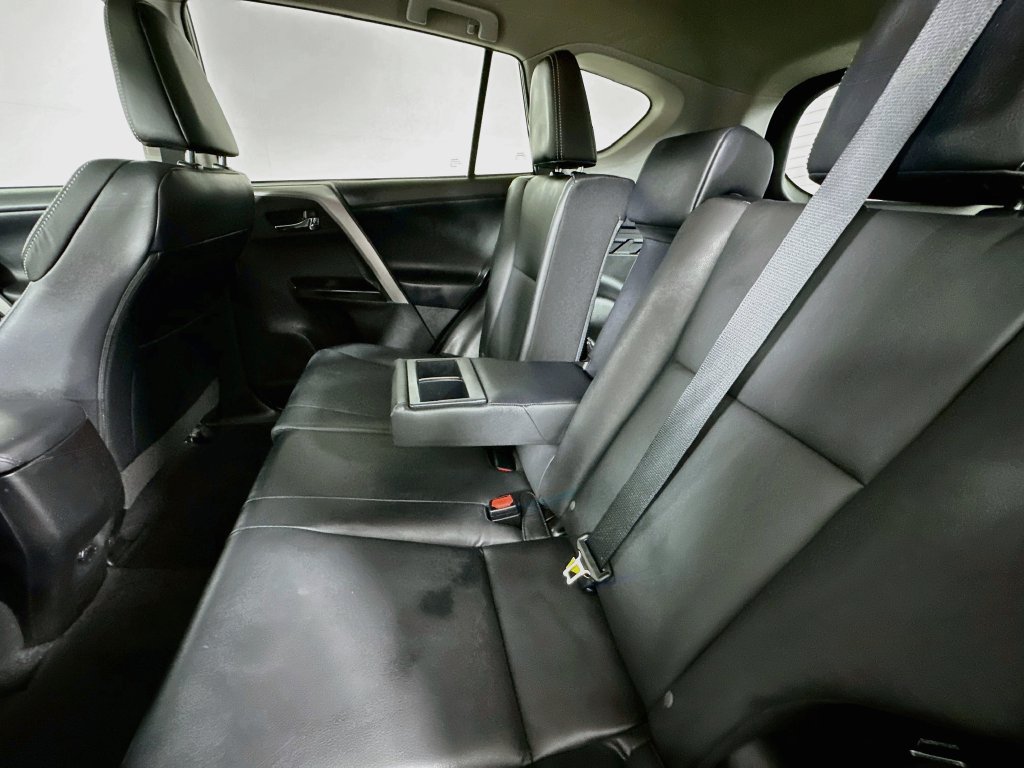 Used 2016 Toyota RAV4 Limited FWD image 4