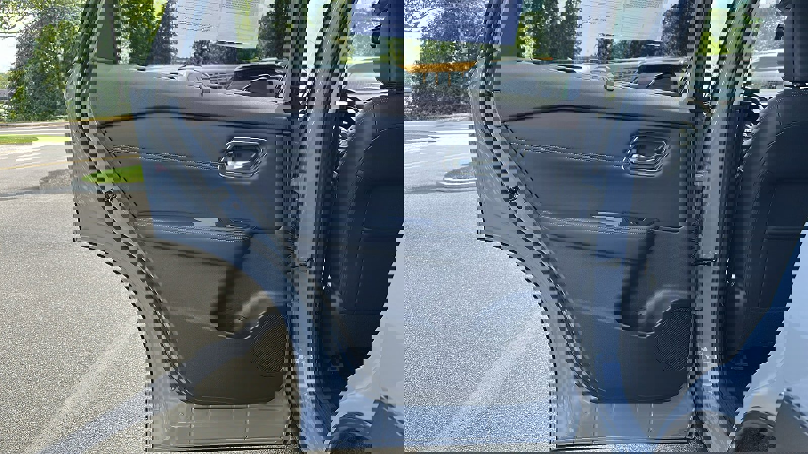 Used 2022 Nissan Rogue Platinum w/ Head-Up Display Package image 25