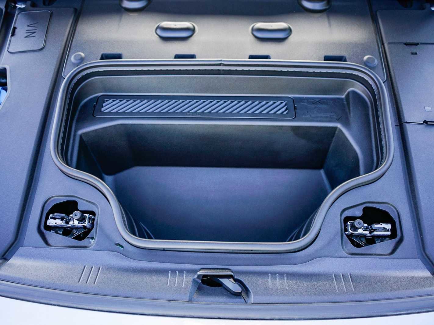 Certified 2025 Audi A6 e-tron Premium w/ Convenience Package image 25