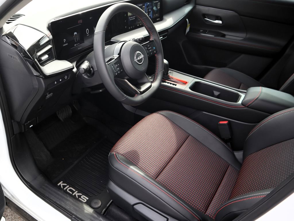 New 2026 Nissan Kicks SR w/ SR Premium Package FWD image 13