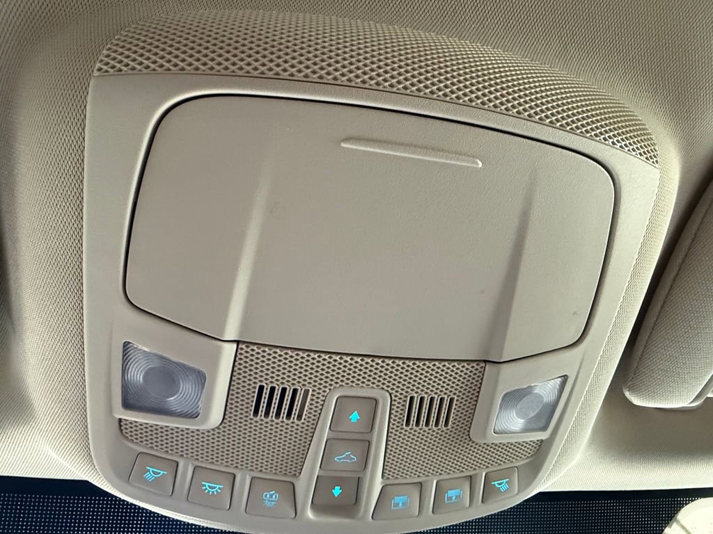 Used 2022 Ford Edge Titanium AWD/4WD image 15