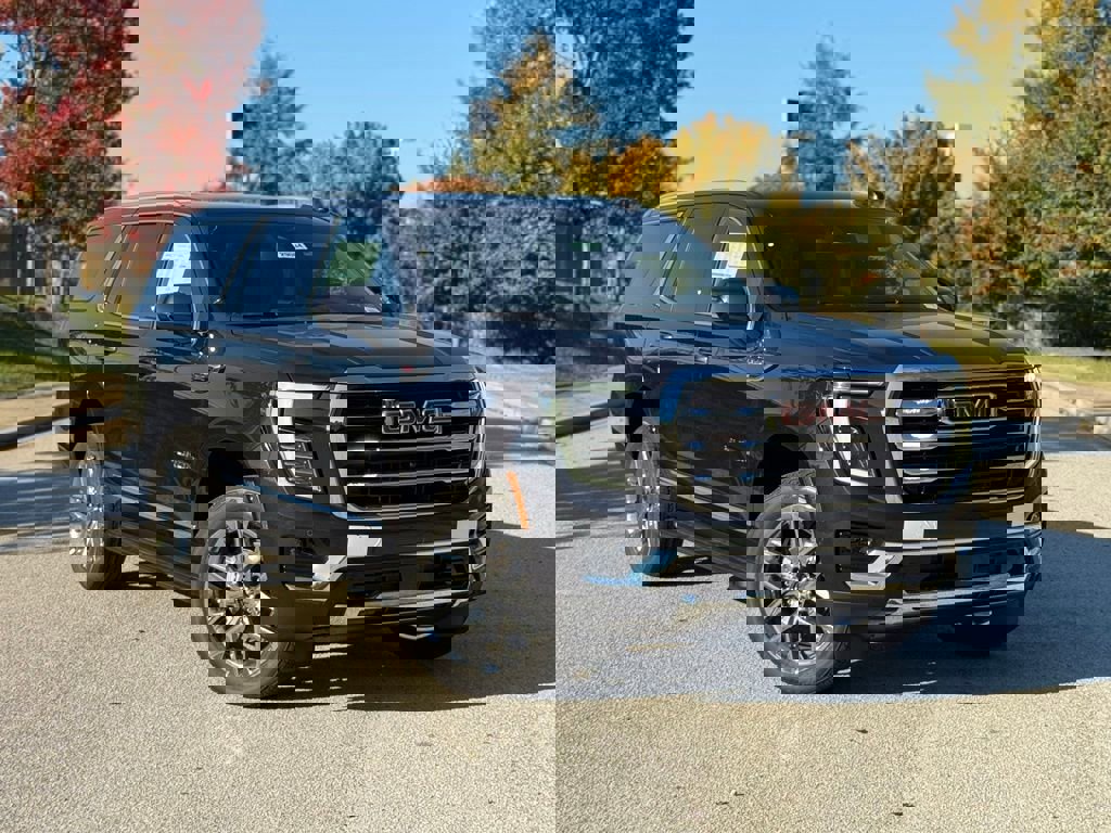 New 2026 GMC Yukon Elevation image 2