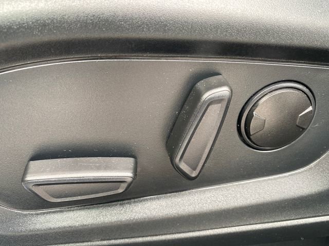 Used 2023 Ford Explorer XLT w/ Class IV Trailer Tow Package AWD/4WD image 32