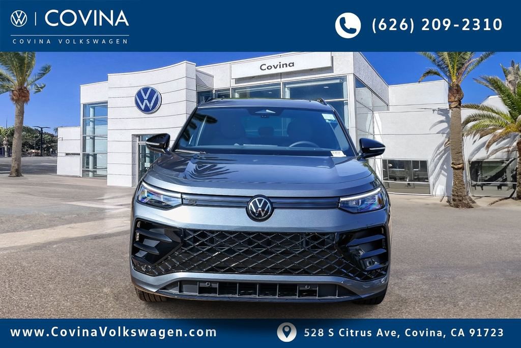 New 2026 Volkswagen Tiguan SE R-Line image 2