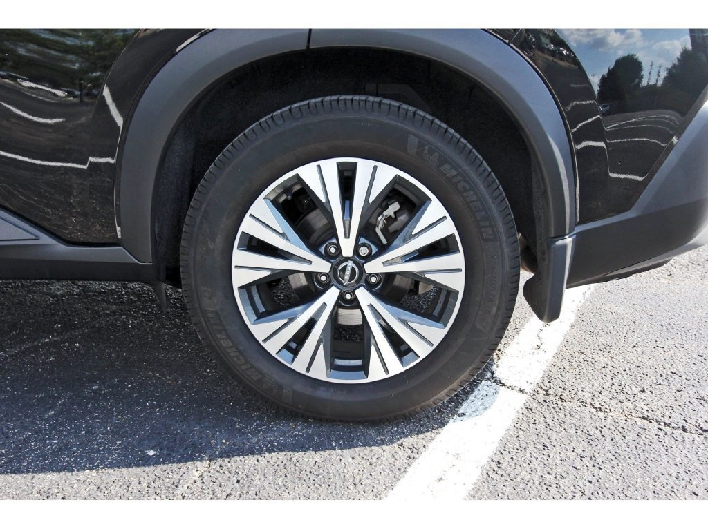 Used 2022 Nissan Rogue SV AWD/4WD image 32