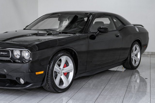 Used 2009 Dodge Challenger SRT8 w/ SRT Option Group II RWD image 53