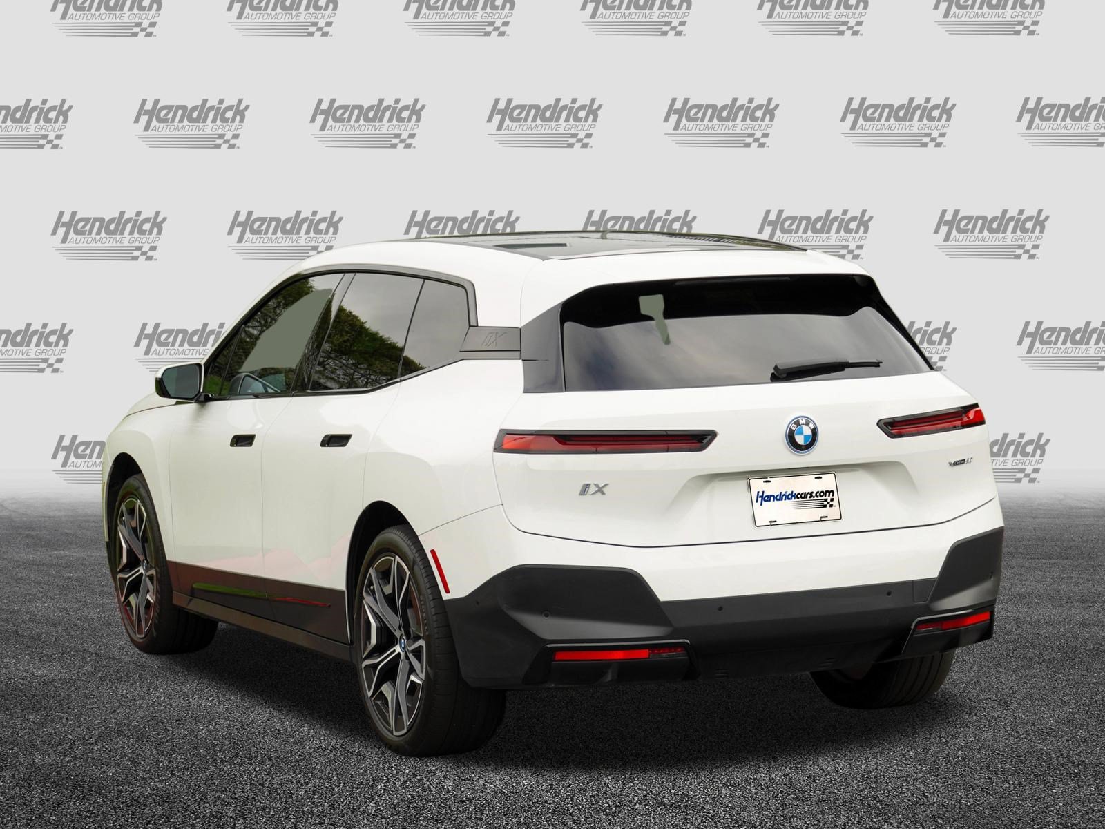 Certified 2024 BMW iX xDrive50 AWD/4WD image 6