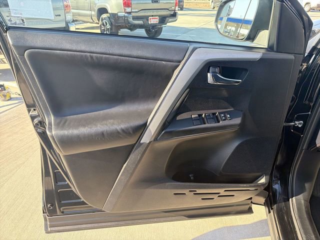 Used 2017 Toyota RAV4 XLE w/ Carpet Mat Package AWD/4WD image 9