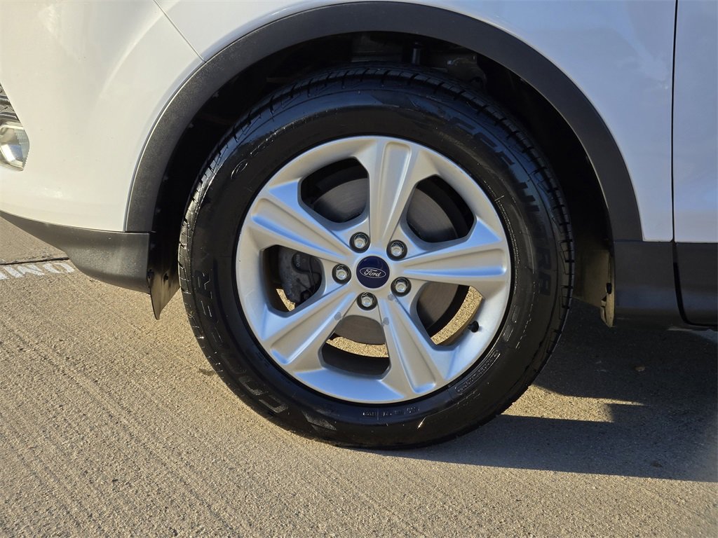 Used 2016 Ford Escape SE w/ Equipment Group 201A image 17