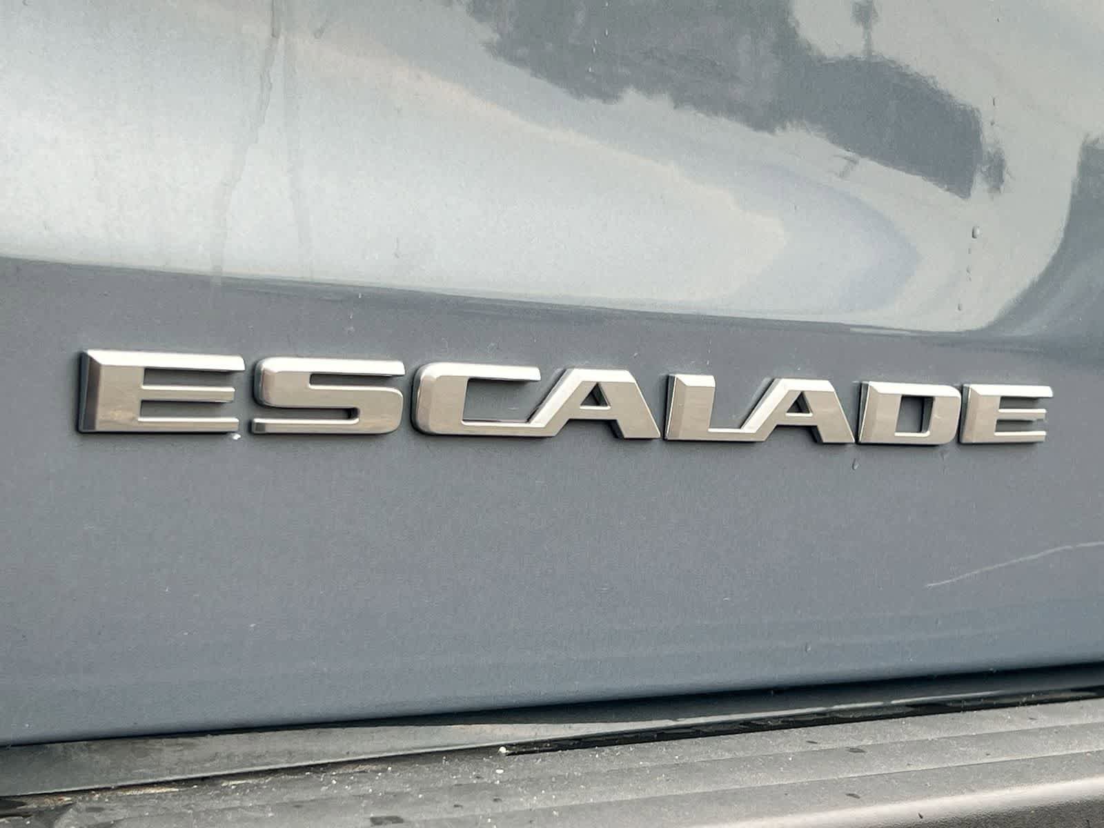 Used 2015 Cadillac Escalade Luxury AWD/4WD image 13