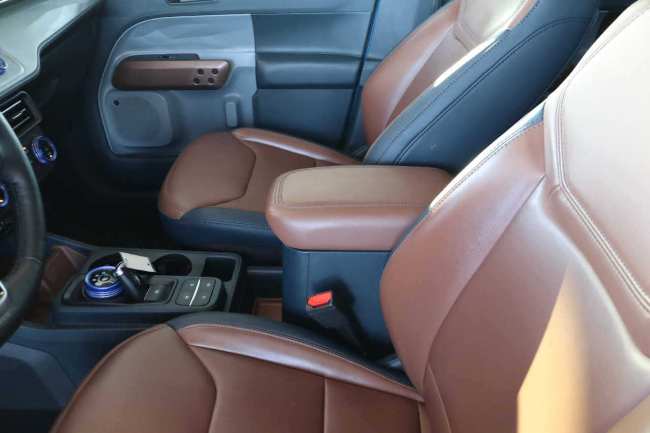 Used 2022 Ford Maverick Lariat w/ Lariat Luxury Package image 17