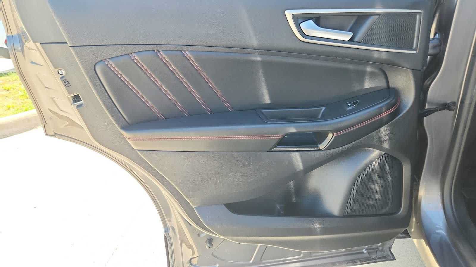 Used 2021 Ford Edge ST-Line FWD image 21