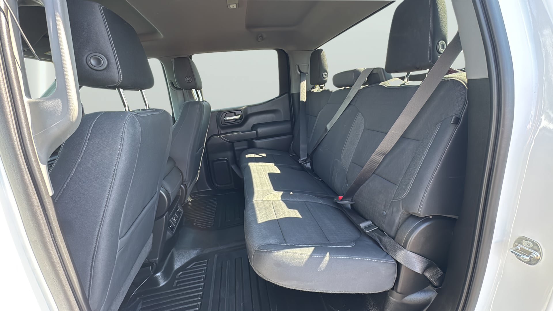 Used 2019 Chevrolet Silverado 1500 LT w/ Convenience Package AWD/4WD image 33