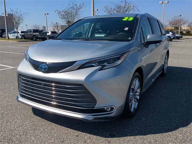 Certified 2023 Toyota Sienna Platinum image 8