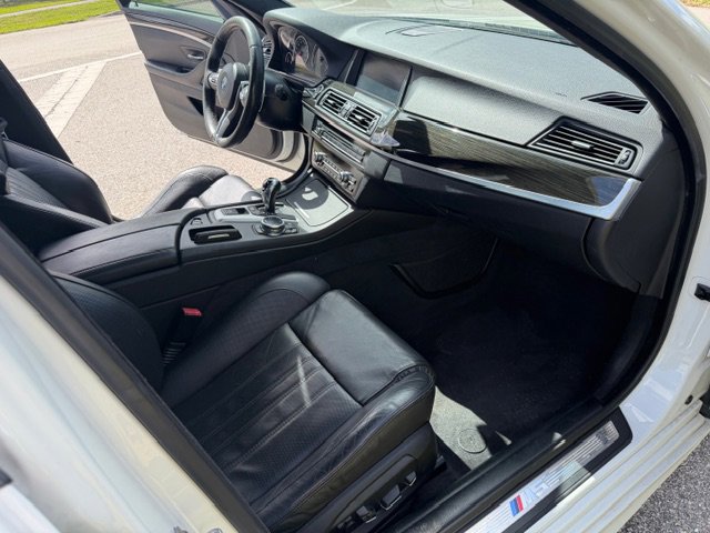 Used 2014 BMW M5 image 15