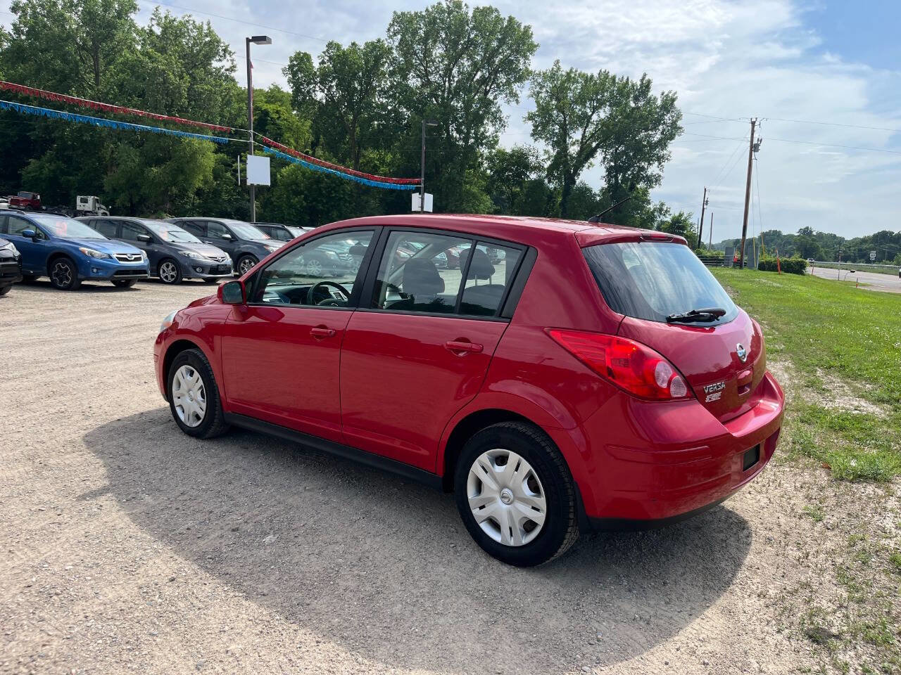 Used 2011 Nissan Versa 1.8 S w/ Plus Pkg image 11