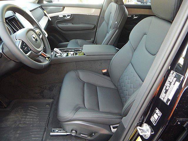 New 2026 Volvo XC90 B6 Plus w/ Protection Package Premier AWD/4WD image 15
