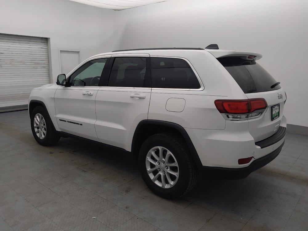 Used 2022 Jeep Grand Cherokee Laredo E RWD image 3