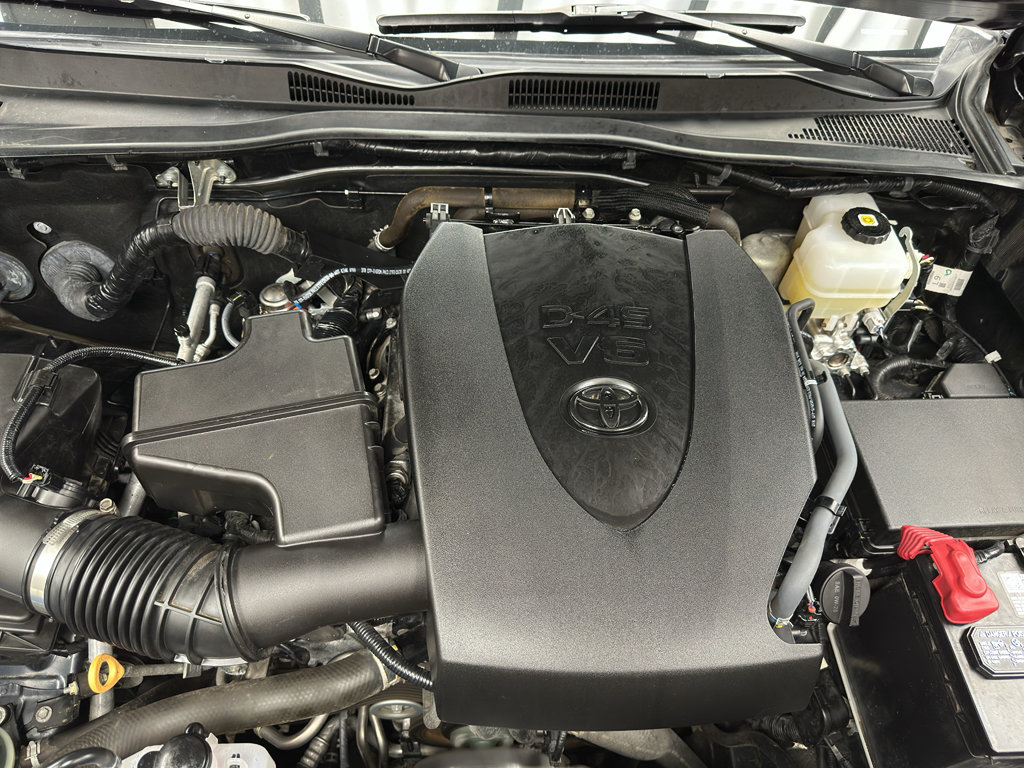Used 2022 Toyota Tacoma TRD Off-Road AWD/4WD image 18