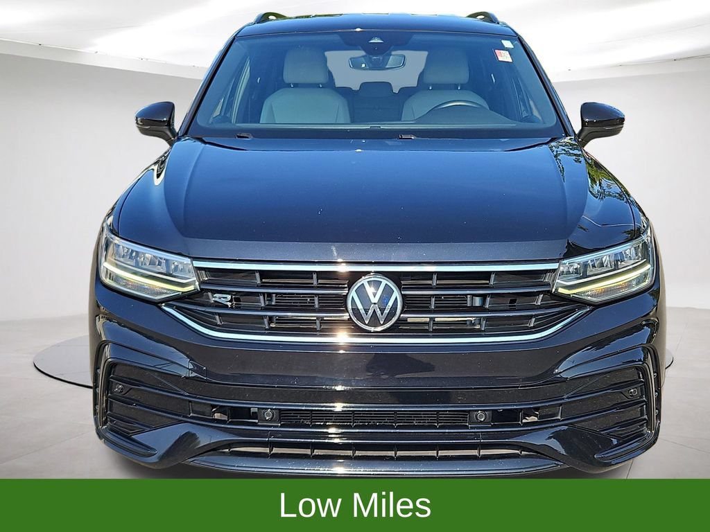 Used 2022 Volkswagen Tiguan SE R-Line FWD image 2