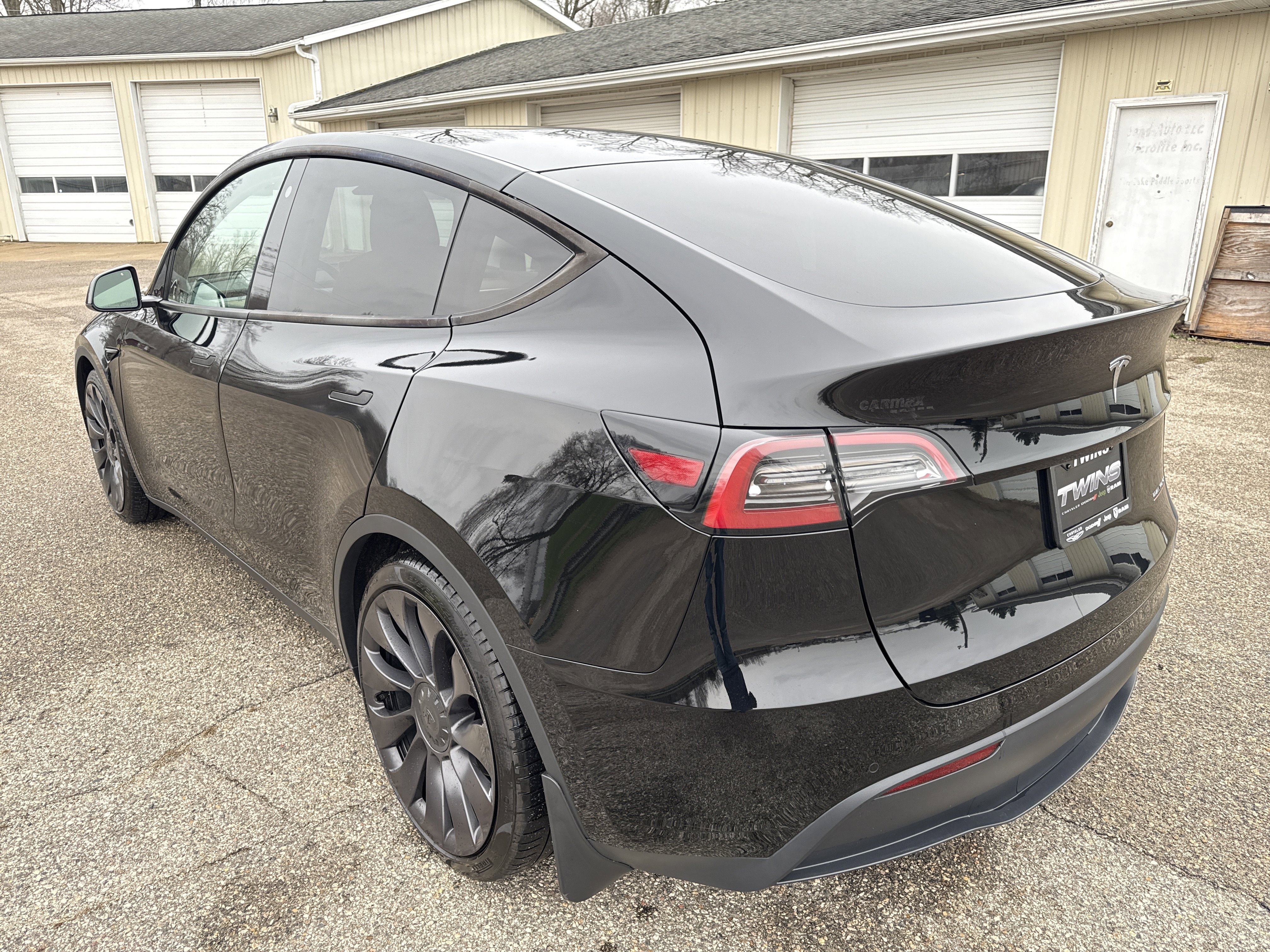 Used 2021 Tesla Model Y Performance image 11