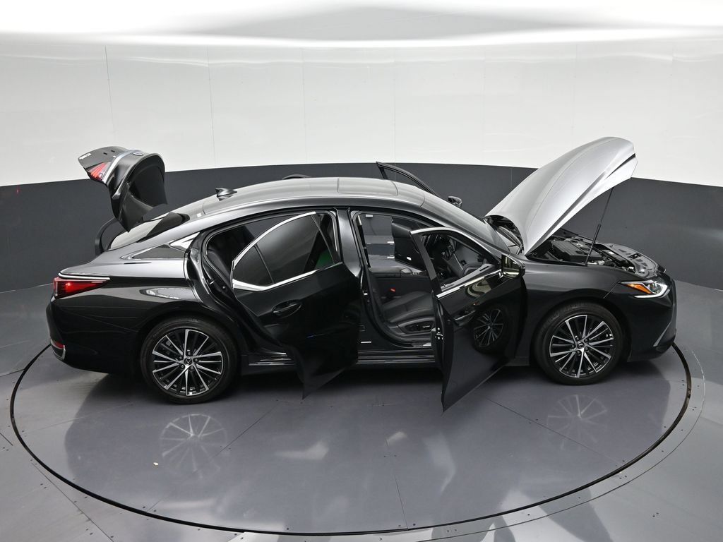 Used 2025 Lexus ES 300h w/ Premium Package FWD image 45