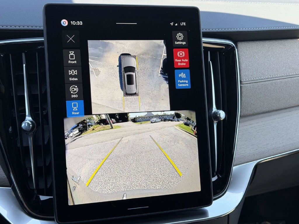 New 2026 Volvo XC90 B6 Plus w/ Protection Package AWD/4WD image 4