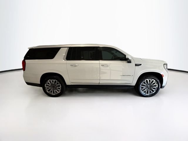 Used 2024 GMC Yukon XL Denali w/ Denali Reserve Package AWD/4WD image 7