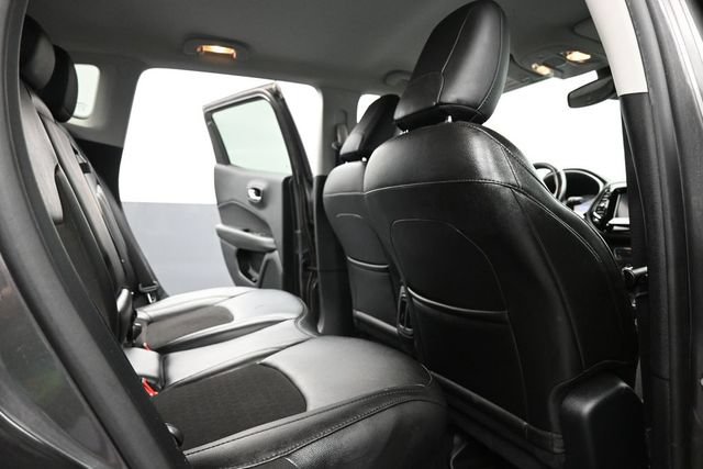 Used 2020 Jeep Compass Latitude AWD/4WD image 27