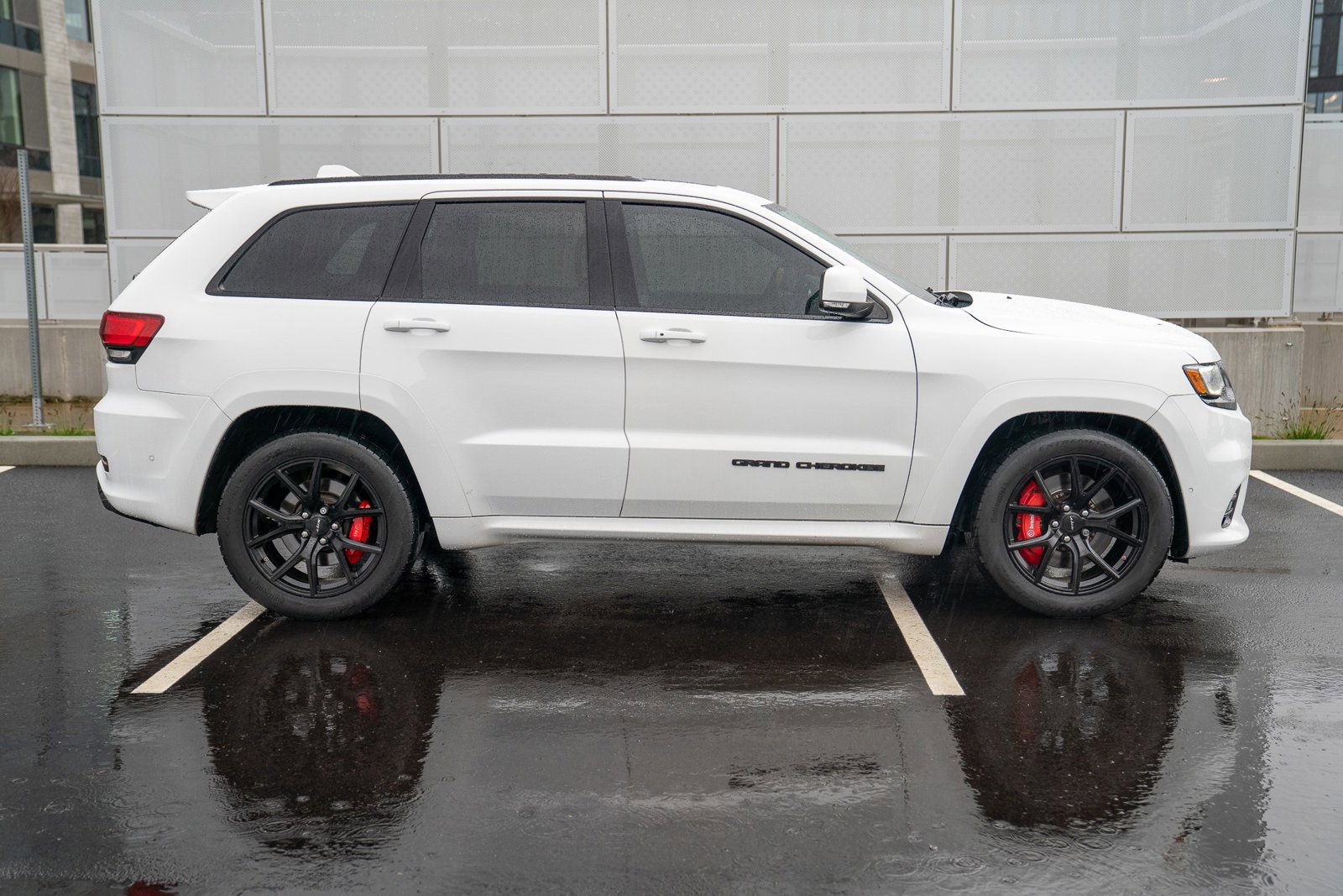 Used 2019 Jeep Grand Cherokee SRT image 8