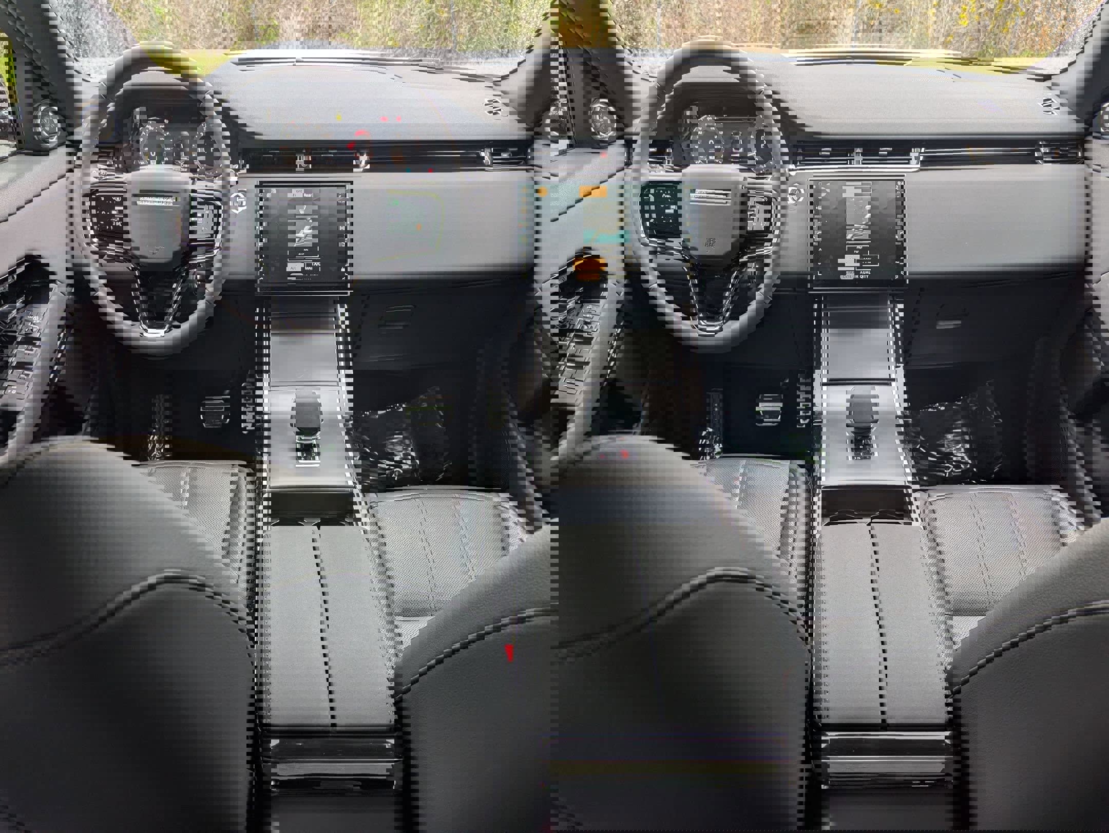 Certified 2024 Land Rover Range Rover Evoque Dynamic SE image 24