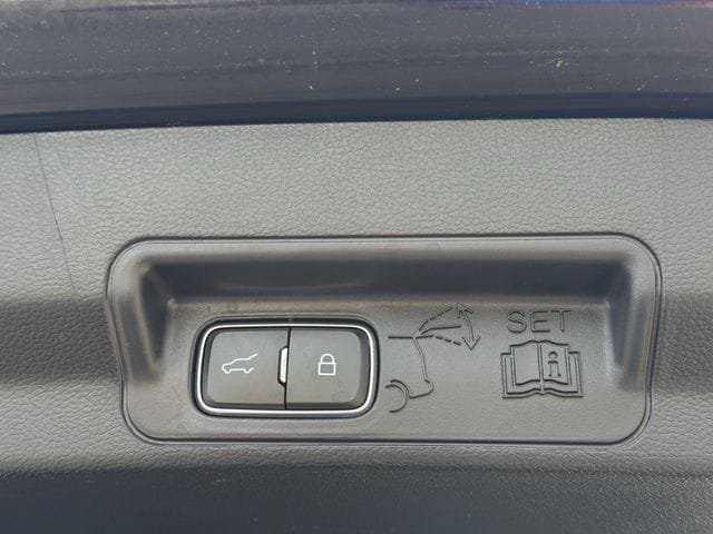 Used 2025 Ford Explorer ST RWD image 35