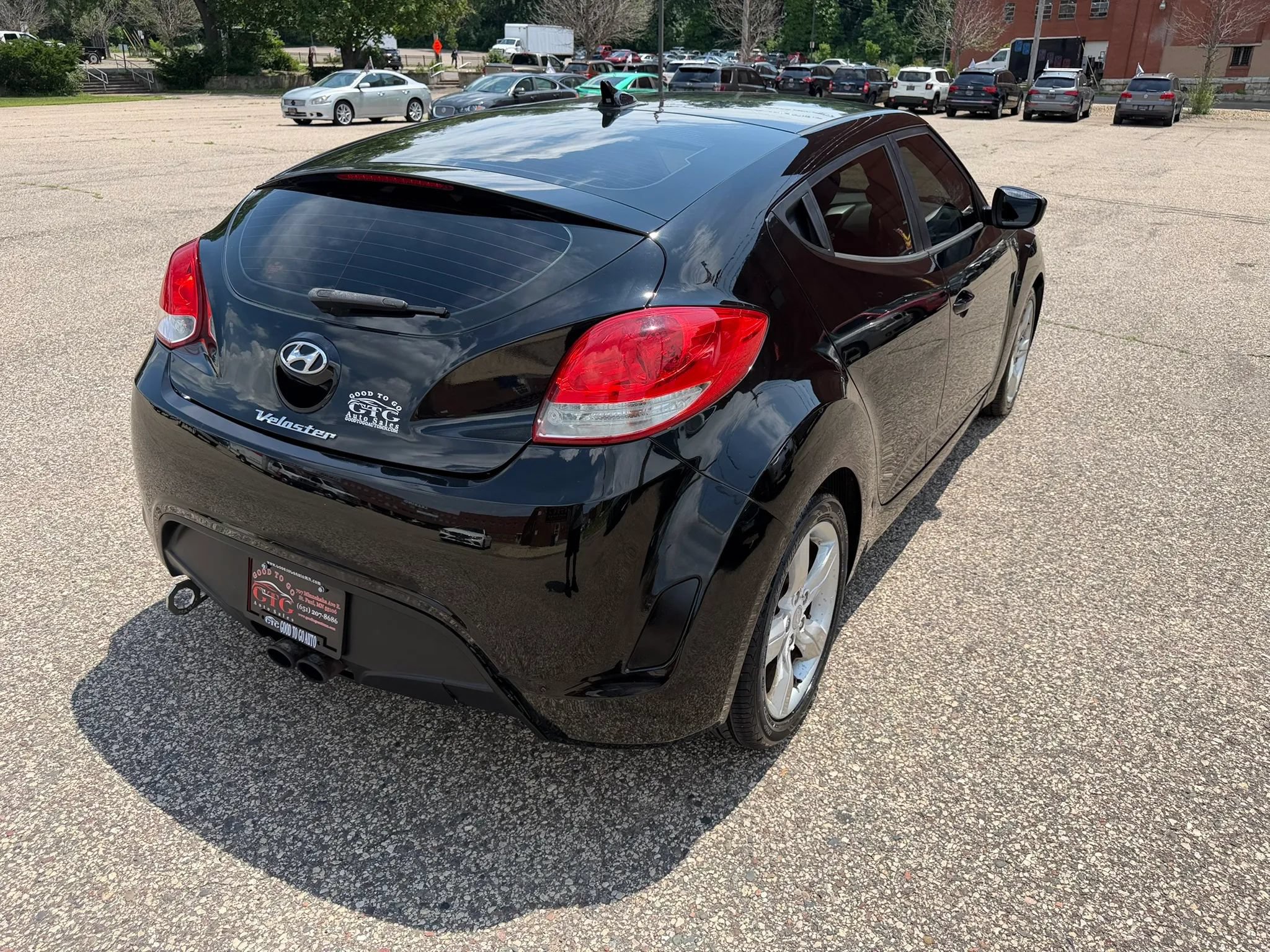 Used 2013 Hyundai Veloster FWD image 6