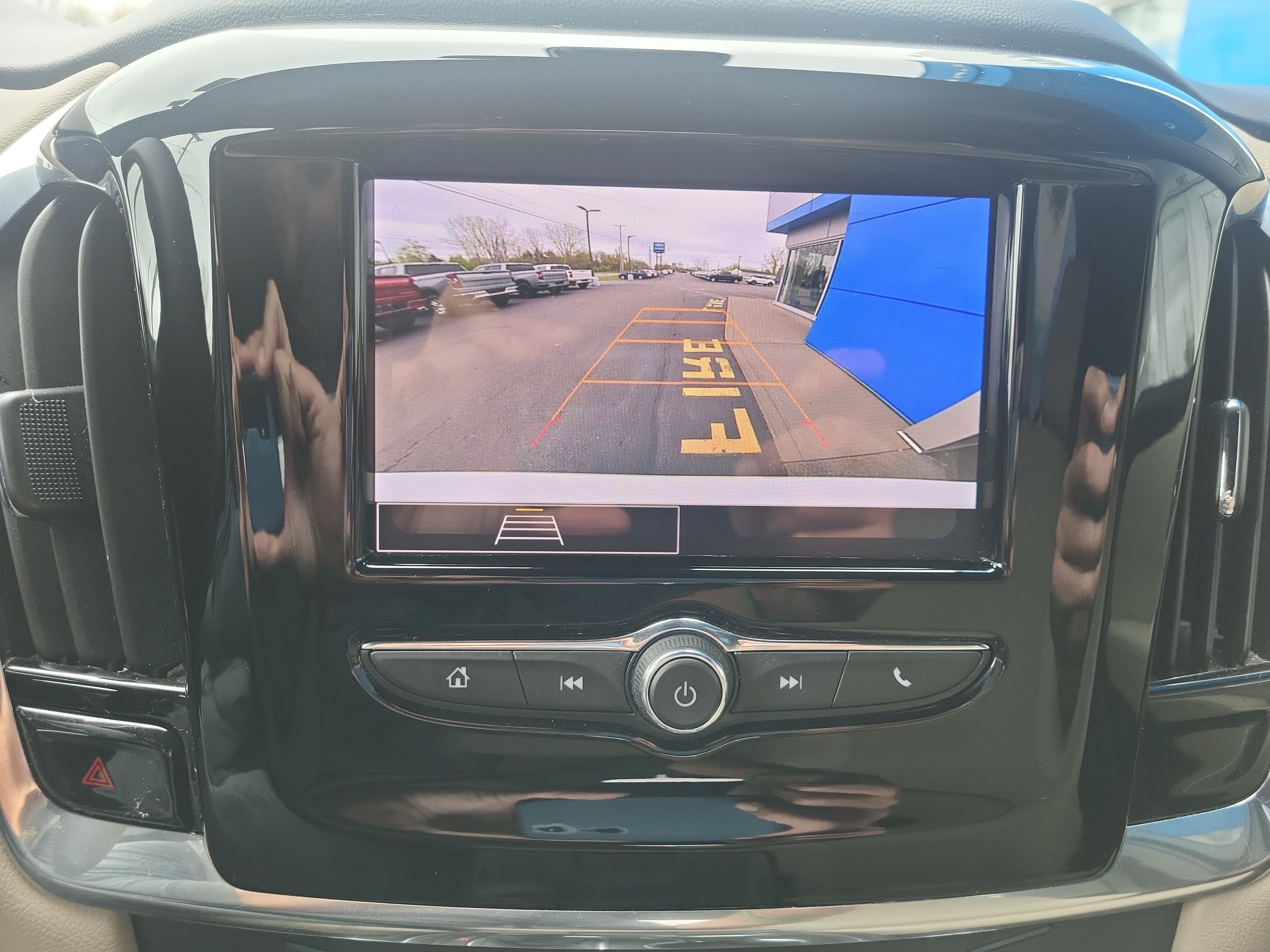 Certified 2022 Chevrolet Traverse LS image 10