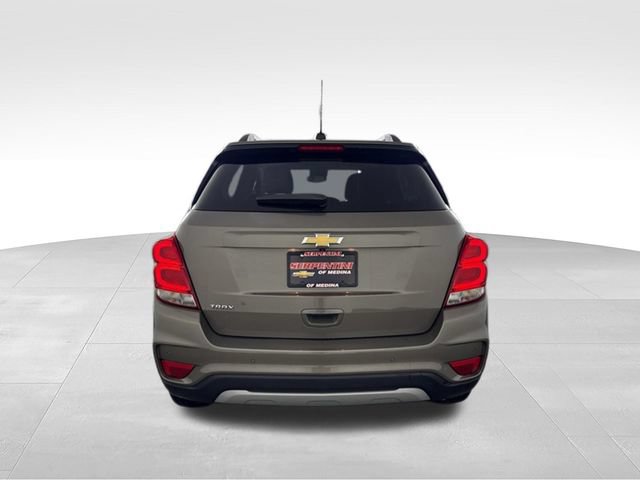 Used 2021 Chevrolet Trax LT w/ Premium Seat Package FWD image 8