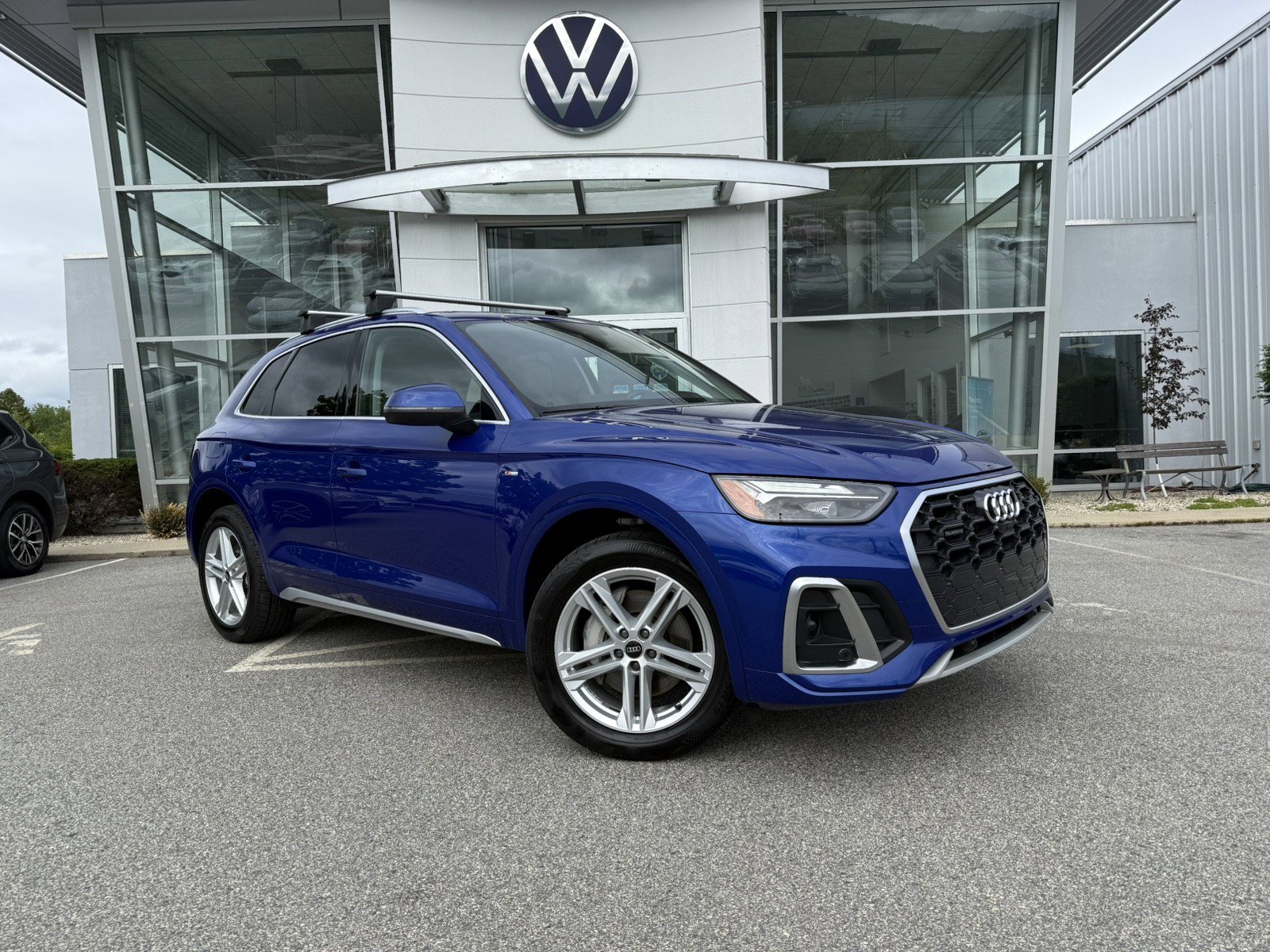 Used 2022 Audi Q5 e Premium Plus w/ Premium Plus Package image 1