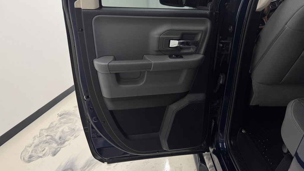Used 2014 RAM 1500 Classic SLT AWD/4WD image 19