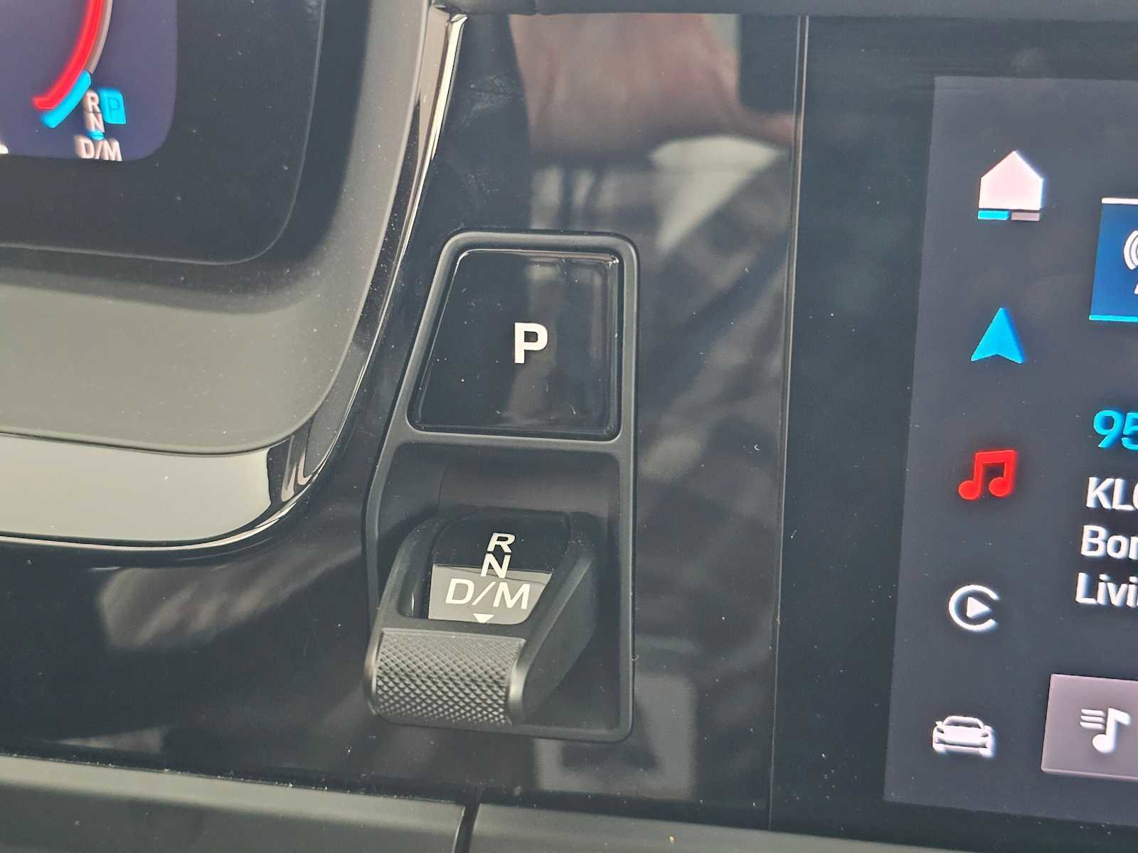 Used 2024 Porsche Panamera 4 image 60