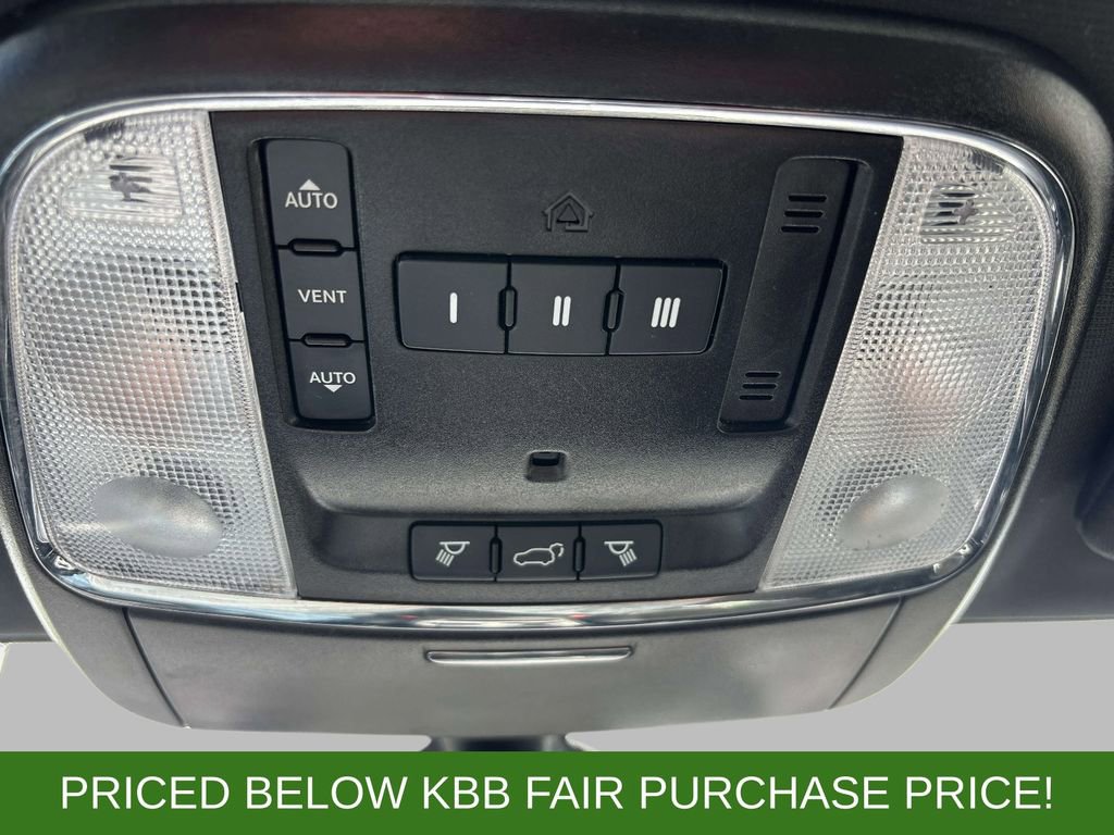 Used 2020 Jeep Grand Cherokee Altitude AWD/4WD image 26
