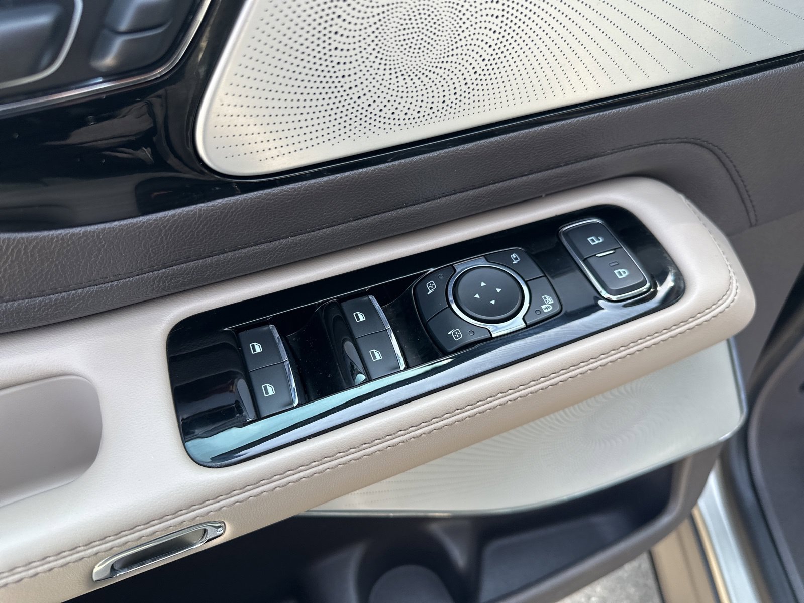Used 2023 Lincoln Aviator Reserve w/ Equipment Group 201A AWD/4WD image 20